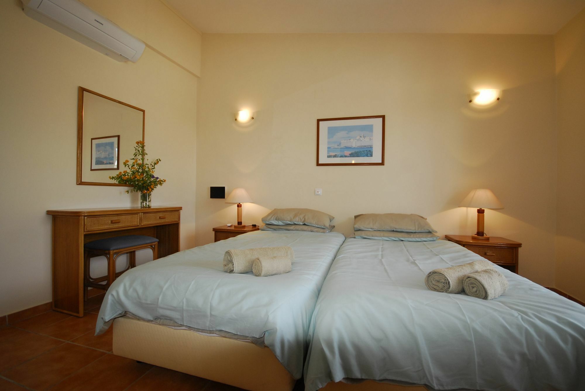 Centre Algarve Hotell Moncarapacho Eksteriør bilde